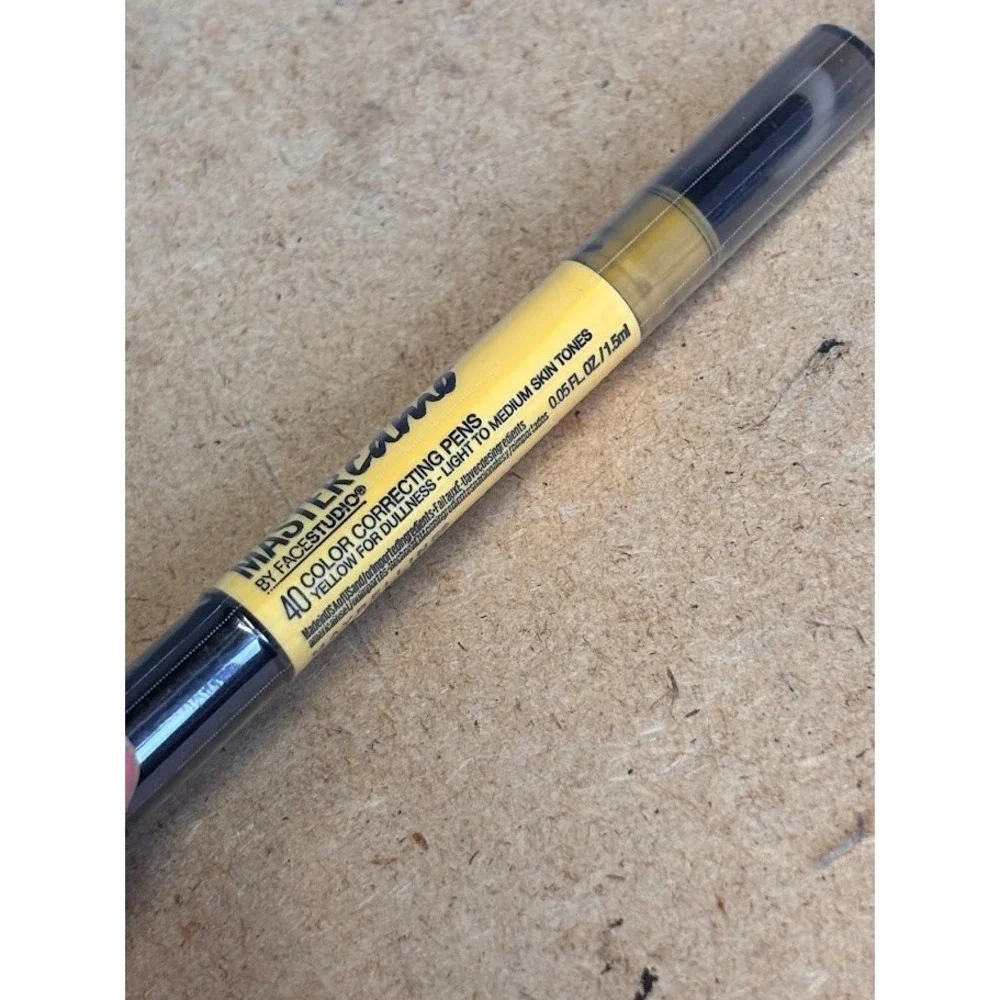 Maybelline Master Camo Color Correcting Pen 40 Yellow Light to Medium Skin Tones